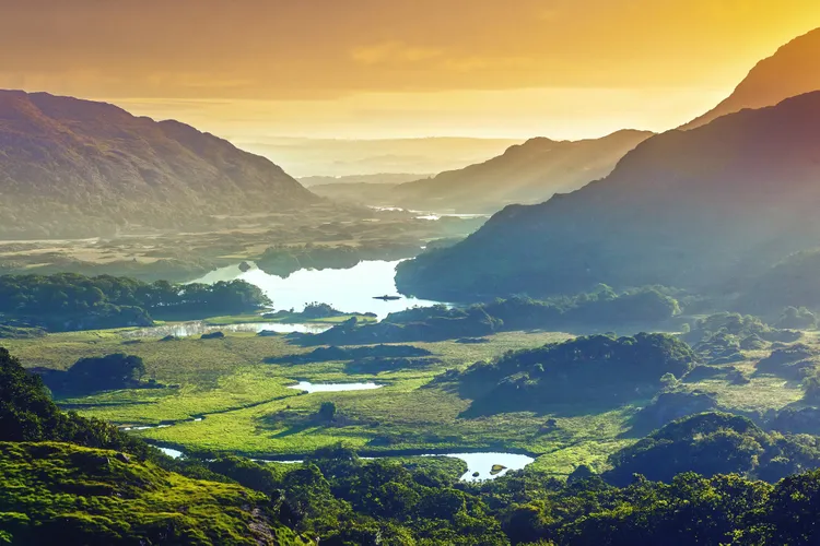 ladiew-view-of-the-lakes